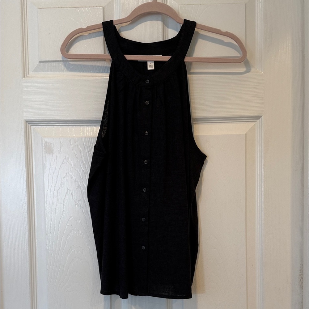 1901 Black Button-Front Tank Top